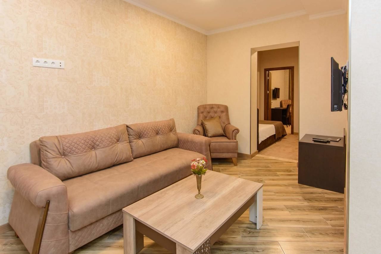 Отель King David Hotel Тбилиси-33