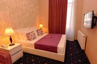 Отель King David Hotel Тбилиси Улучшенный двухместный номер с 1 кроватью-1