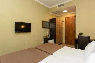 Отель King David Hotel Тбилиси Стандартный двухместный номер с 2 отдельными кроватями-13
